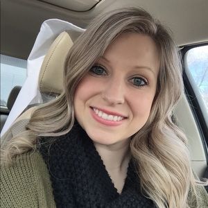 Meet your Posher, Abbie